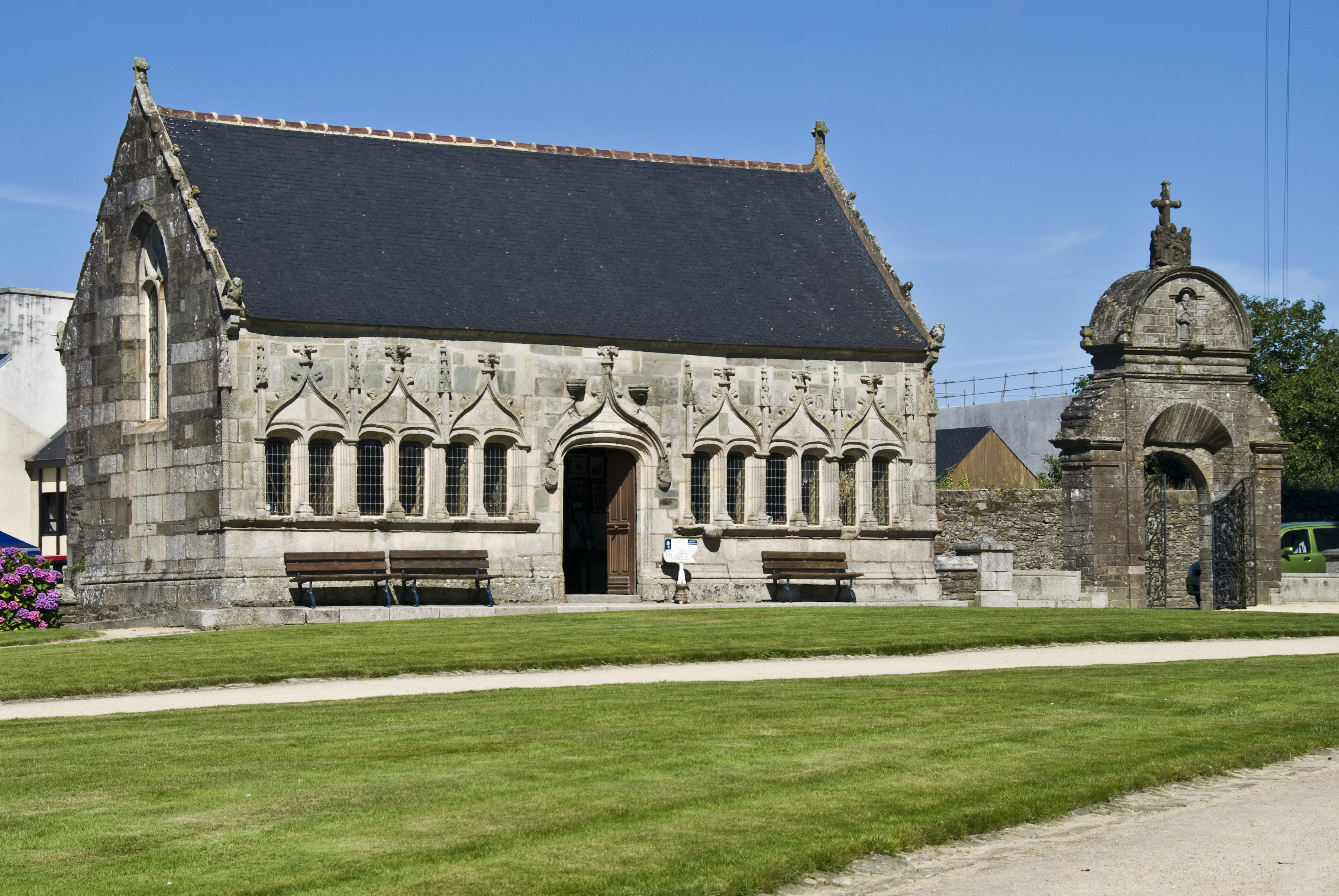 Beinhaus Pleyben