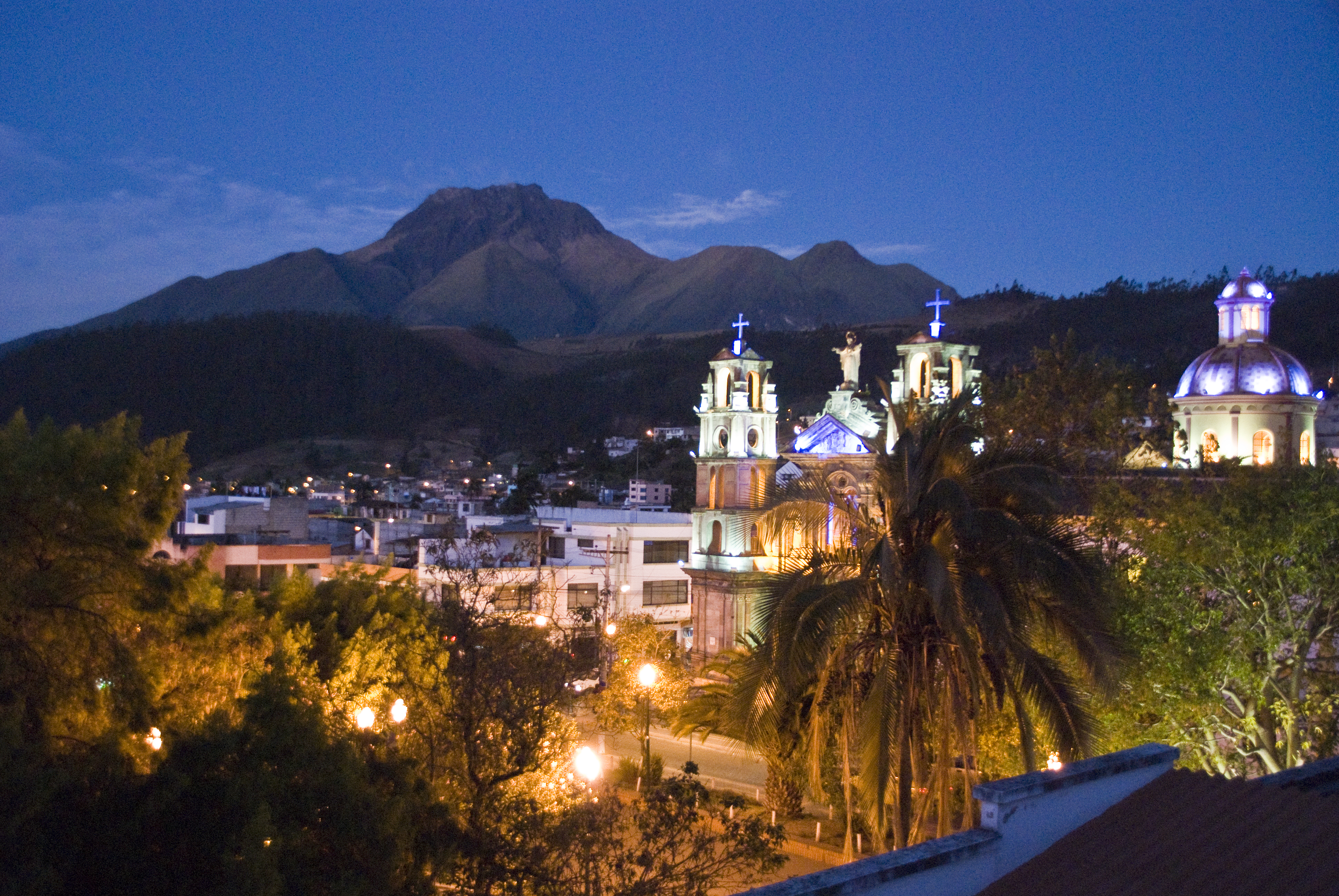 Otavalo de noche